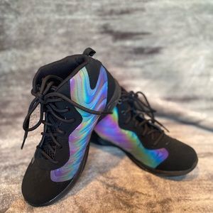 Andies Boys high top Sneakers Size 4  Brand new Black and iridescent.